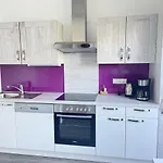 Apartment Mit Balkon Inklusive Parkplatz & Wlan